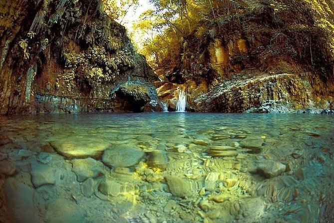27 Waterfalls With Locals Expert Guides from Damajagua Entrance - Lunch after the water route