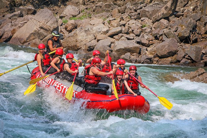 3.5 Hour Whitewater Rafting and Waterfall Adventure - Class I to IV rapids: how much action should you expect?