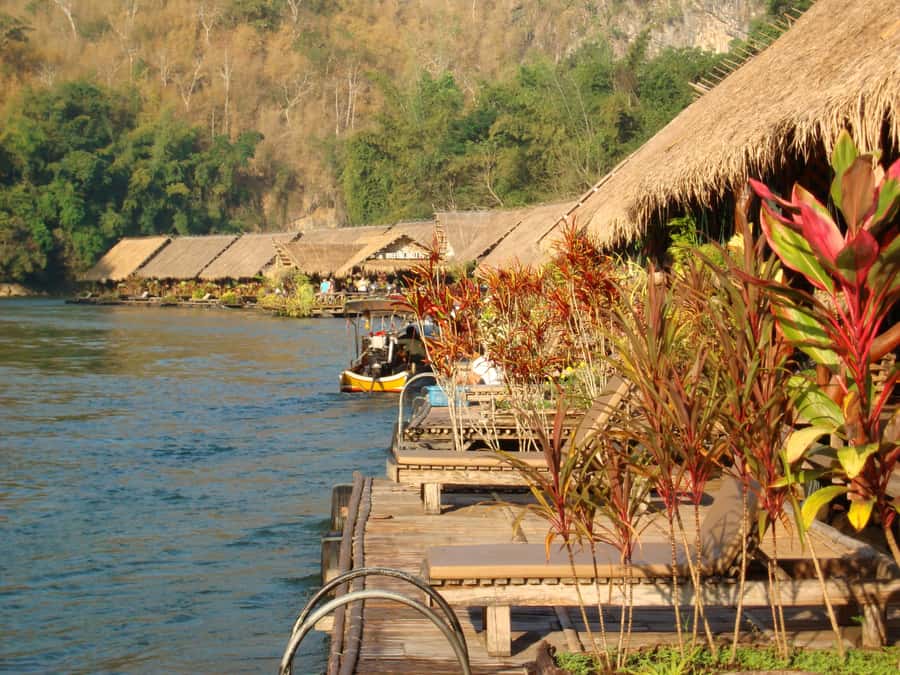 3-Day River Kwai, Floating Market and Erawan Waterfalls - Day three: bridge, cemetery, and the long road back