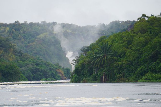 3 Days Murchison Falls Adventure Wildlife Safari Uganda Tour - The long road north from Entebbe