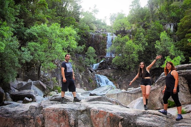 3 Wonderful Waterfalls in a Day - Fafião brings lunch and local character