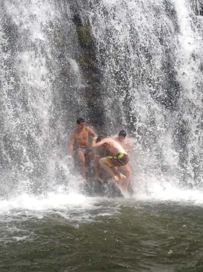 7 Cascades Half Day - A Mauritian picnic with dholl puri and gateaux piment