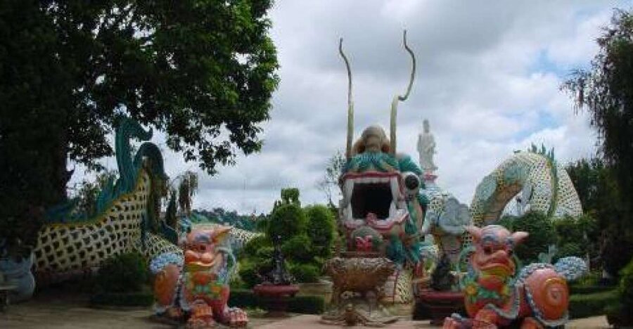7-hour Datanla waterfall, Clay Tunnel and Holy See temple - Clay Tunnel: Da Lat in oversized clay