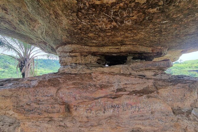 Aburi Botanic Gardens, Boti Falls,Umbrella Rock & Cocoa Farm Tour - Why This Day Trip Works So Well