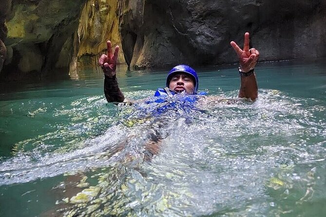 Adventure in the 7 Waterfalls + Typical Lunch and Transportation - Safety equipment and the role of the guide