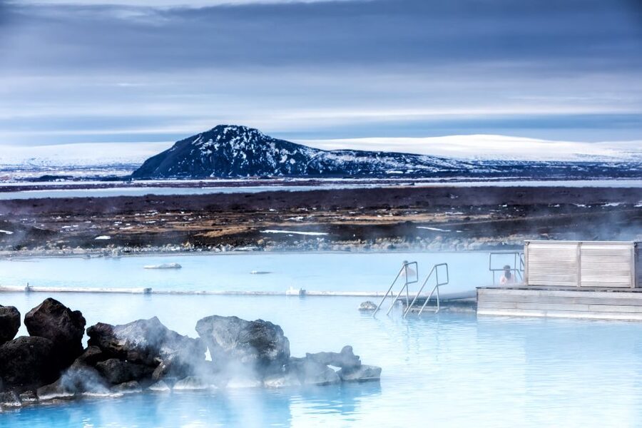Akureyri Port: Myvatn Nature Baths & Godafoss Waterfall Tour - The packed lunch: practical, not the main event