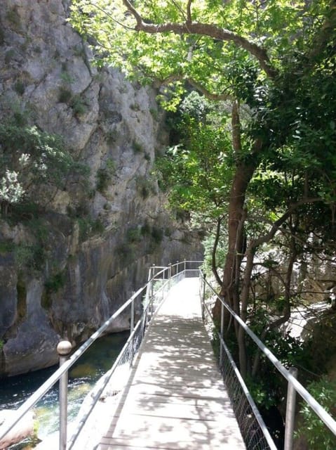 Alanya:Sapadere Canyon, Waterfalls and Cave Tour With Lunch - A short stop at the handicraft market