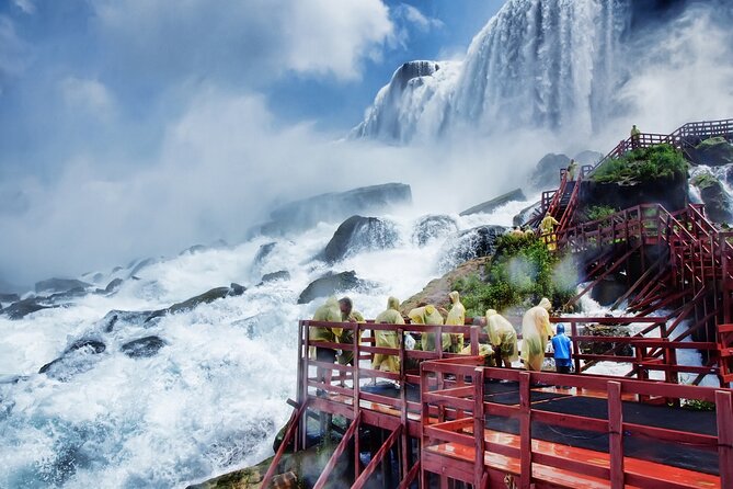 All Attractions Niagara Falls American Tour with Boat Much More - Guides make the packed schedule work