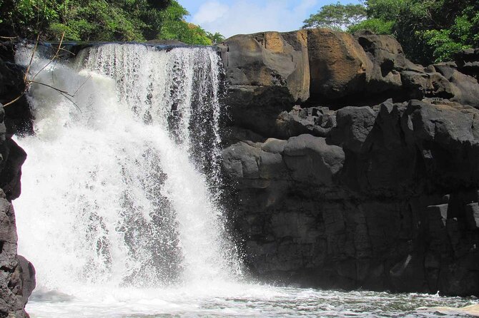 All inclusive SPEEDBOAT FULL DAY to ILE AUX CERF & GRSE WATERFALL - Who should book this excursion?