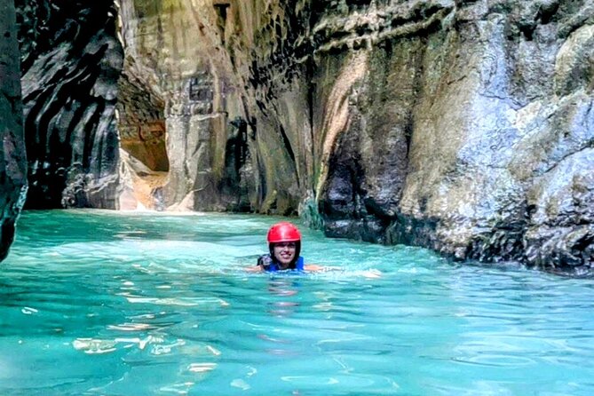 AMBER COVE-TAINO BAY 5 Zip Lines 7 Waterfalls + Locale Food - Key points at a glance