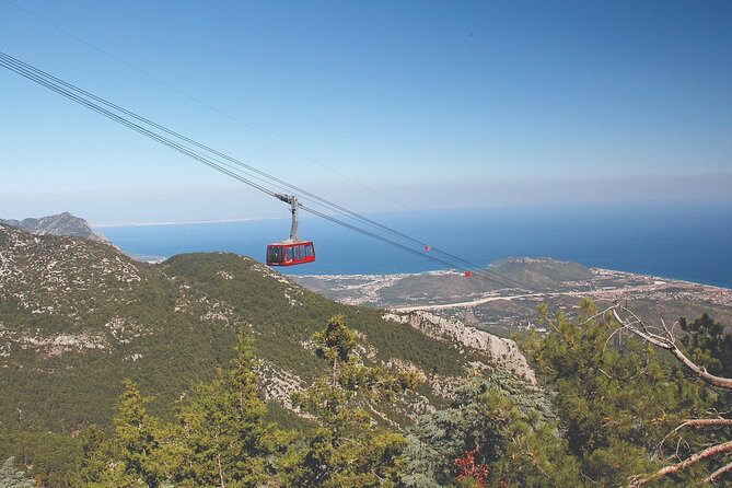 Antalya : Guided Old City Tour w/Cable Car&Waterfalls & Boat Trip - The old bazaar and the jewelry-shop question
