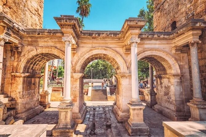 Antalya : Old City Tour w/Olympos Cable Car & Waterfalls & Boat - Riding the Olympos Cable Car to Tahtalı Mountain