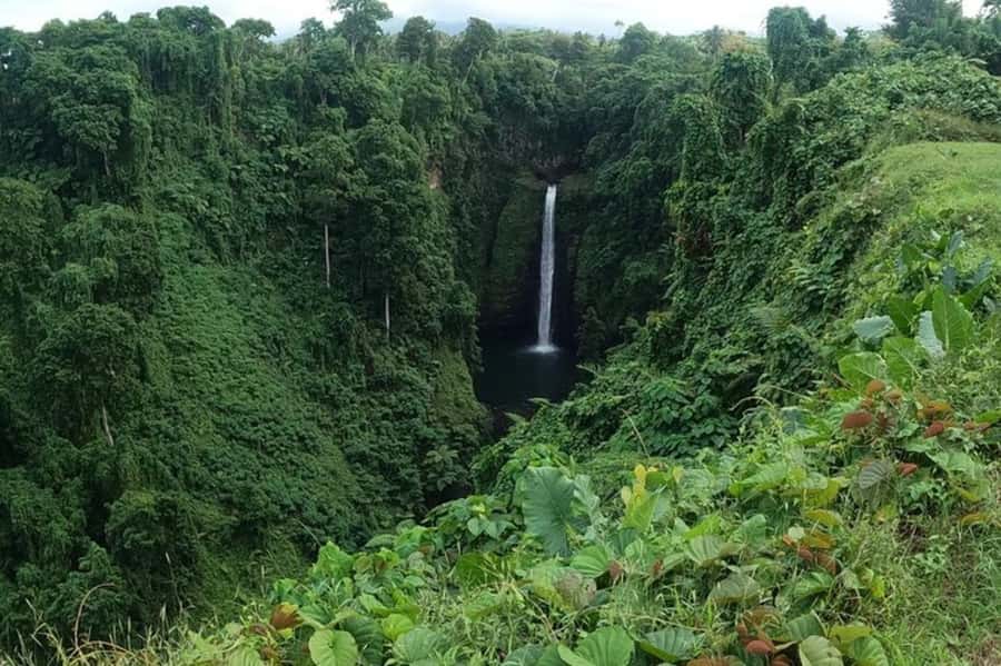 Apia: Full-Day Upolu Island Tour with Waterfalls and Beaches - Lalomanu Beach is the long, easy pause