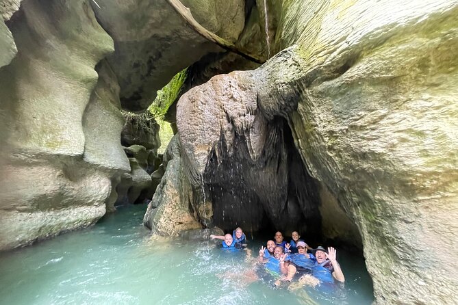 Arenales River Caving, Waterfall &Tropical Forest Secret Spring - Vega Baja: three hours in the river and caves