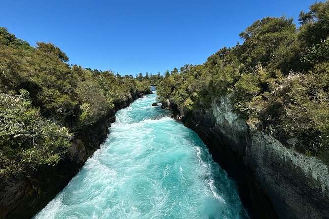 Auckland: Rotorua, Taupo, Waiotapu & Huka Falls Private Trip - Rotorua in one hour