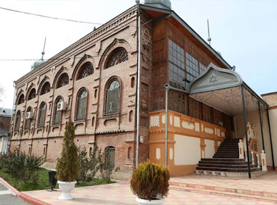 Baku: Guba & Sahdag Tour Lunch included and Laza Waterfall - Bus comfort, guide style, and group atmosphere