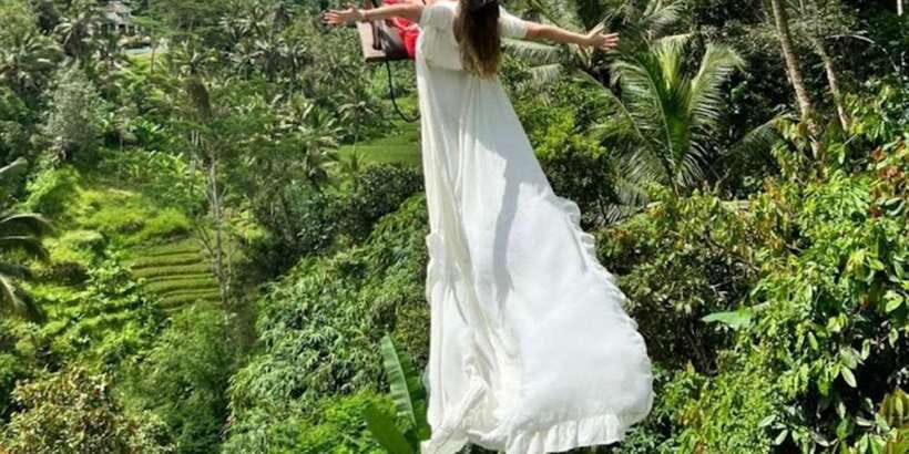 Bali: Bali Swing, Monkey Forest, Rice Terrace, Waterfall - The Bali Swing brings the photo stop