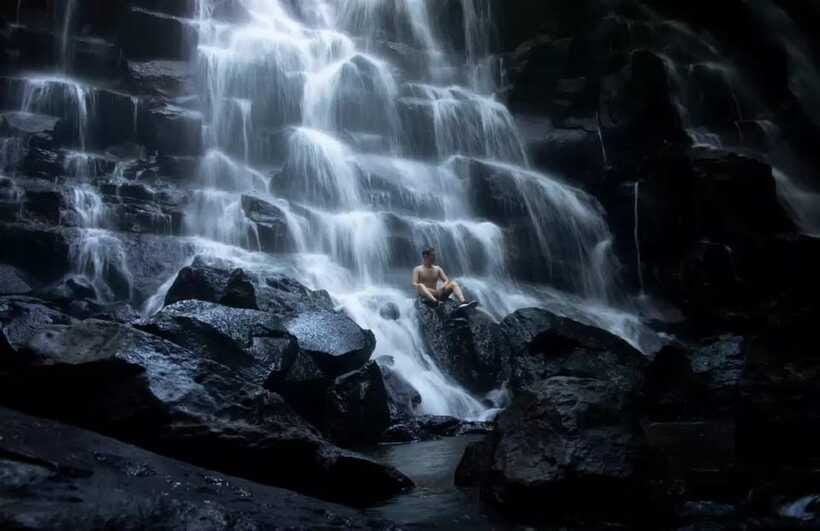 Bali Best Waterfalls Private Tour - Guides and the level of help to expect