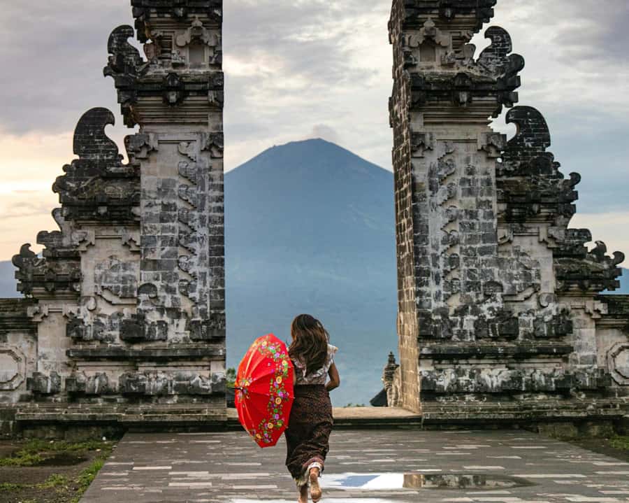 Bali: Gate of Heaven, Waterfall and Ubud All-Inclusive Tour - Guides, vehicles, and the value of private transport