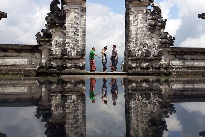 Bali : Instagrams Tour Lempuyang Temple, Tirta Gangga- Tukad Cepung , Tibumana Waterfall - Tirta Gangga’s Water Palace in 30 Minutes
