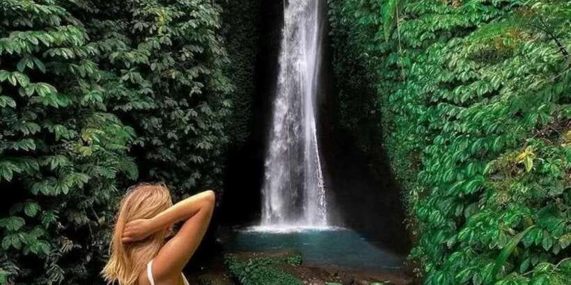 Bali Secret Waterfalls with Ulun Danu Beratan Temple Tour - Walking to Leke-Leke Waterfall