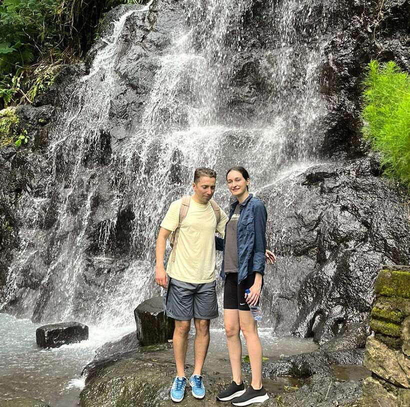 Bali: Sidemen Valley Cycling Tour with Gembleng Waterfall - The traditional arak-making visit