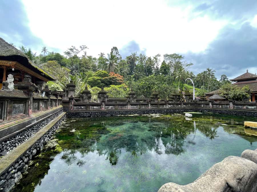 Bali: Tirta empul Temple, Rice terrace and Waterfall - Kanto Lampo Waterfall and the photo stop