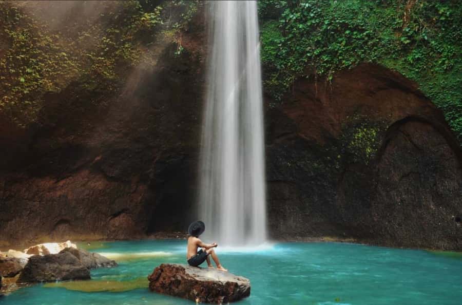 Bali Top's 3 Waterfalls - Temple And Rice Terrace - Tibumana Waterfall: the best swimming break