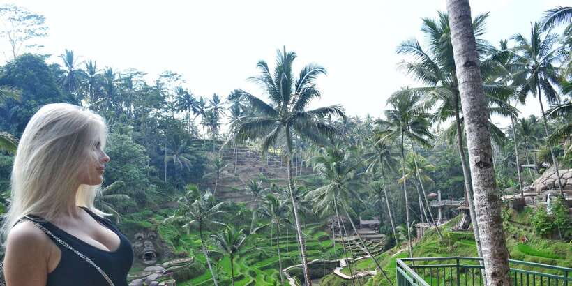 Bali: Ubud Waterfall, Village and Pool Club Day Trip - Batuan Temple’s carved stone details