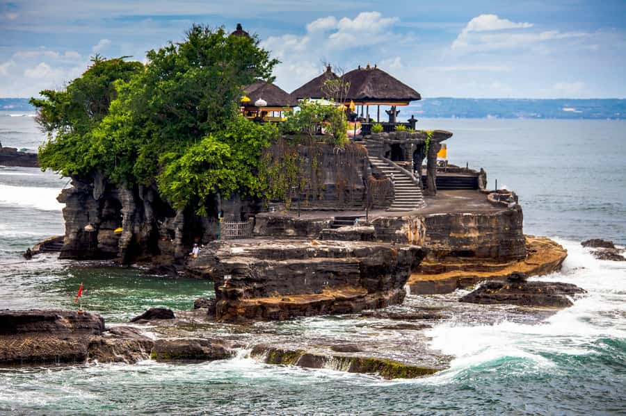 Bali: Water Temple, Waterfalls and Unesco Rice Terrace Tour - Leke Leke Waterfall starts the day in the forest
