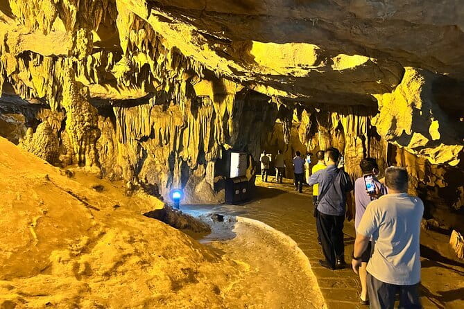 Ban Gioc Waterfall - Nguom Ngao Cave full day - BEST SELLING - Weather, comfort, and what to bring