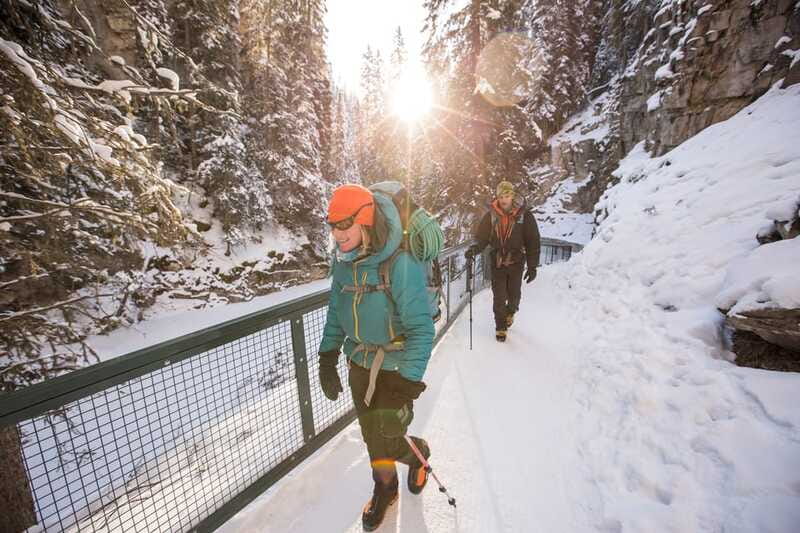 Banff: Premium Johnston Canyon Frozen Falls Guided Adventure - A guide can make the difference