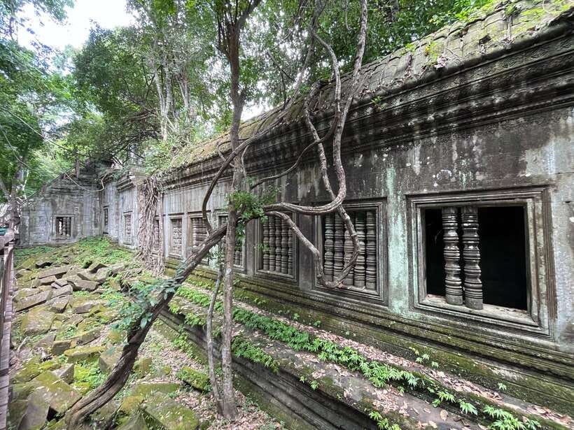 Banteay Srei, Kulen Waterfall & Beng Mealea Exploration - Lunch and the long road to Beng Mealea