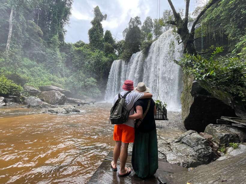 Banteay Srei, Kulen Waterfall & Beng Mealea Small-Group Tour - Banteay Srei: small scale, exceptional stonework