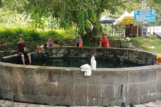 Batu Caves,Waterfalls and Hot Springs Tour With Lunch - The hot spring problem you should not ignore