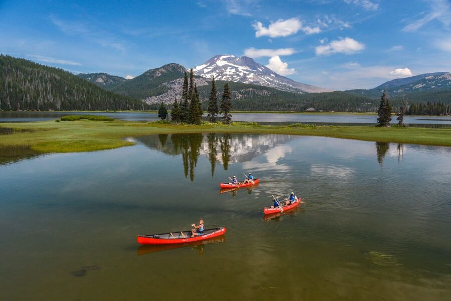 Bend: Half-Day Brews & Views Canoe Tour on the Cascade Lakes - Paddling beneath the Cascade peaks
