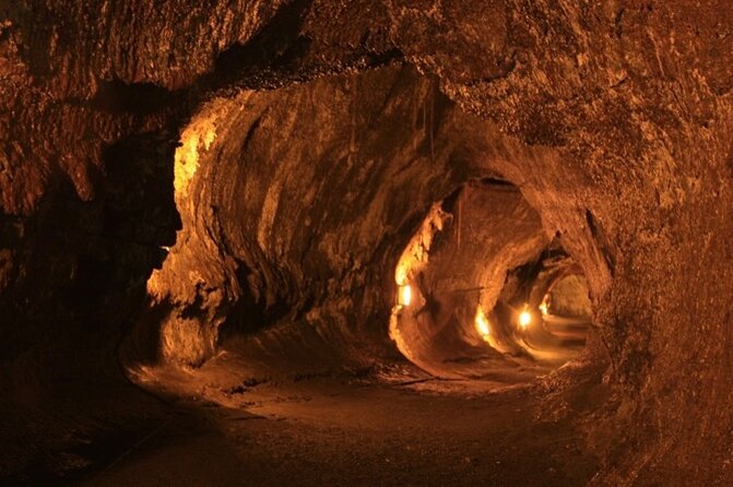 Best of Big Island: Volcanoes, Waterfall, Blacksand Beach & Lunch - Key things to know before booking