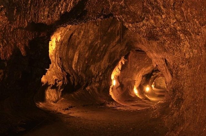 Best of Big Island: Volcanoes, Waterfall, Blacksand Beach & Lunch - Walking through Nāhuku, the Thurston Lava Tube
