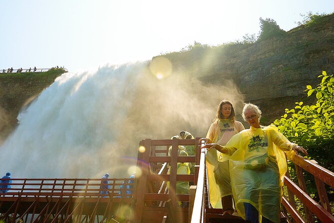 Best of Niagara Falls USA: Cave of the Winds & Maid of the Mist - Maid of the Mist: 22 minutes in the spray