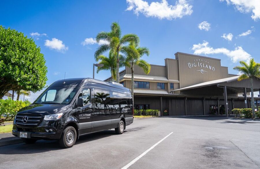 Big Island: Coffee, Black Sand, Volcano and Waterfall Tour - Hawaii Volcanoes National Park and the lava tube