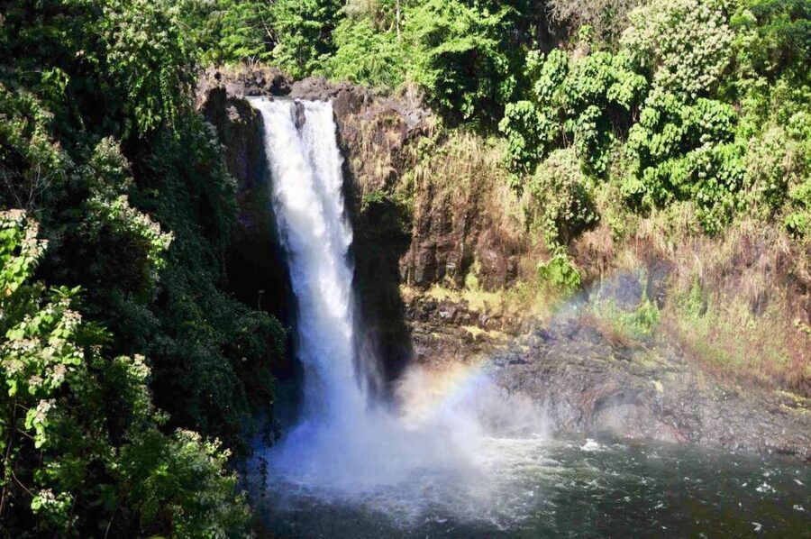 Big Island: Volcanoes, Waterfalls, & Coffee Farm Day-Trip - Akaka Falls and Rainbow Falls bring two different kinds of water