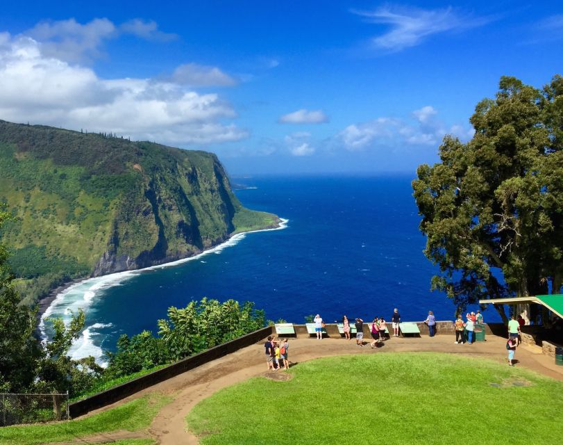 Big Island: Waterfall Tour with Swimming & Botanical Garden - Akaka Falls: an easy rainforest walk
