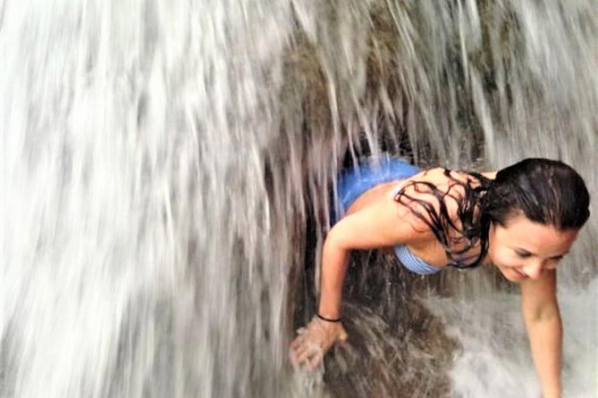 Blue Hole, Secret Falls, and Dunn's River Falls Combo Day-Trip - Dunn’s River Falls: a slippery climb with a clear rhythm