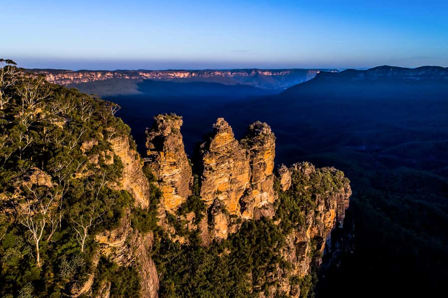 Blue Mountains Sunset Waterfalls Wildlife Tour From Sydney - Echo Point and the Three Sisters