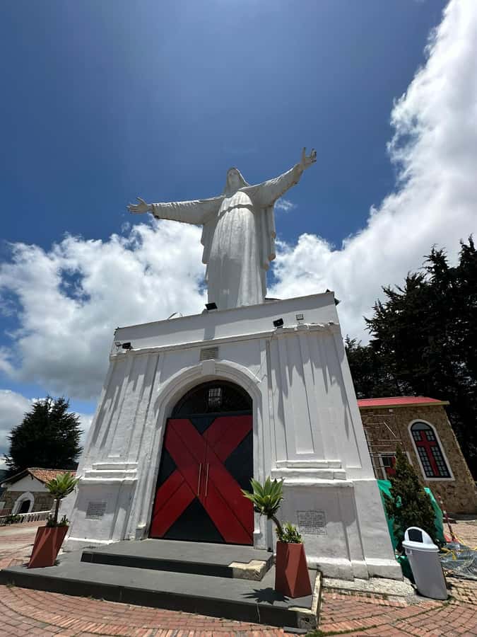 Bogota: Hike to La Chorrera Waterfall, El Chiflón and Guadalupe Hill - Five Things That Define the Day