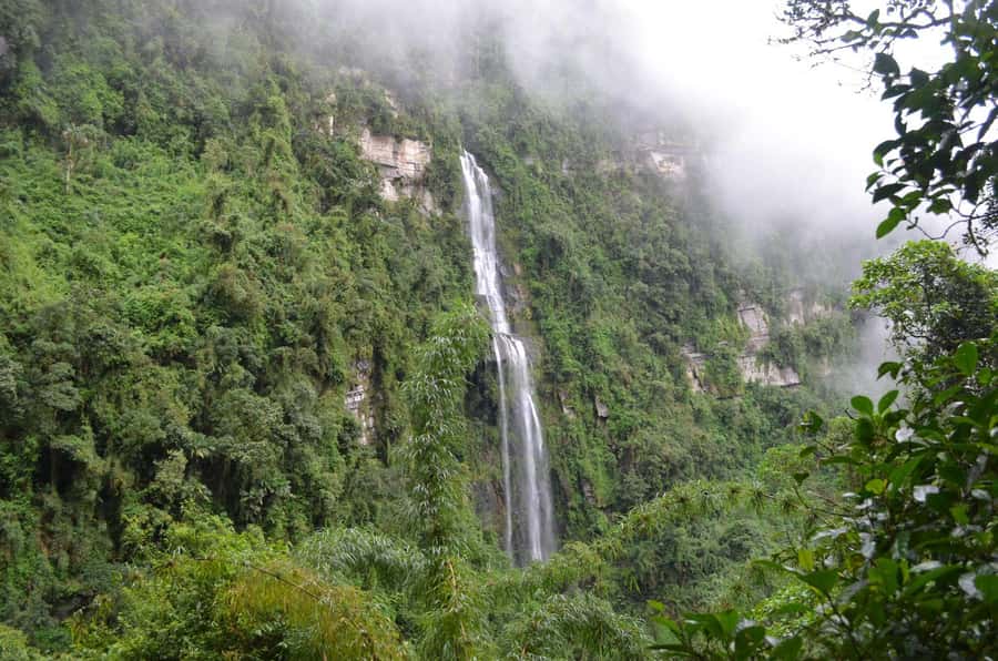 Bogota: Hike to La Chorrera Waterfall, El Chiflón and Guadalupe Hill - La Chorrera: The Main Hike of the Tour