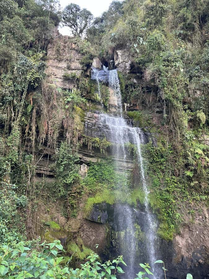 Bogota: Hike to La Chorrera Waterfall, El Chiflón and Guadalupe Hill - El Chiflón: A Short Walk With a Wet Finish