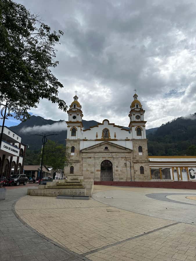 Bogotá: Visit Colombia's Highest Waterfalls & Guadalupe Hill - Practical Packing Advice for the Trail