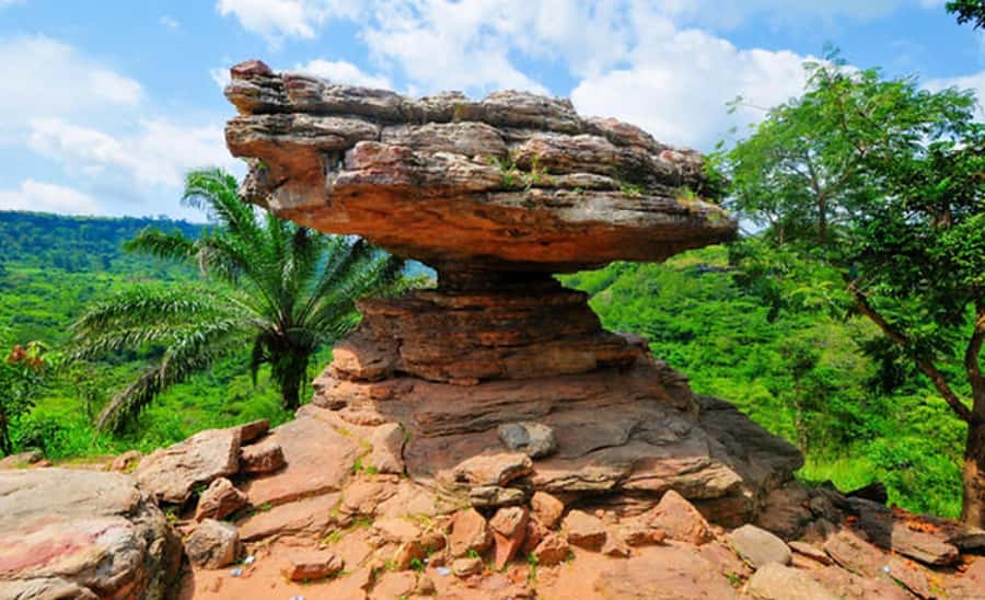 Boti Falls, Umbrella Rock, Aburi Gardens & Cocoa Farm Tour - Boti Falls: the day’s main natural attraction