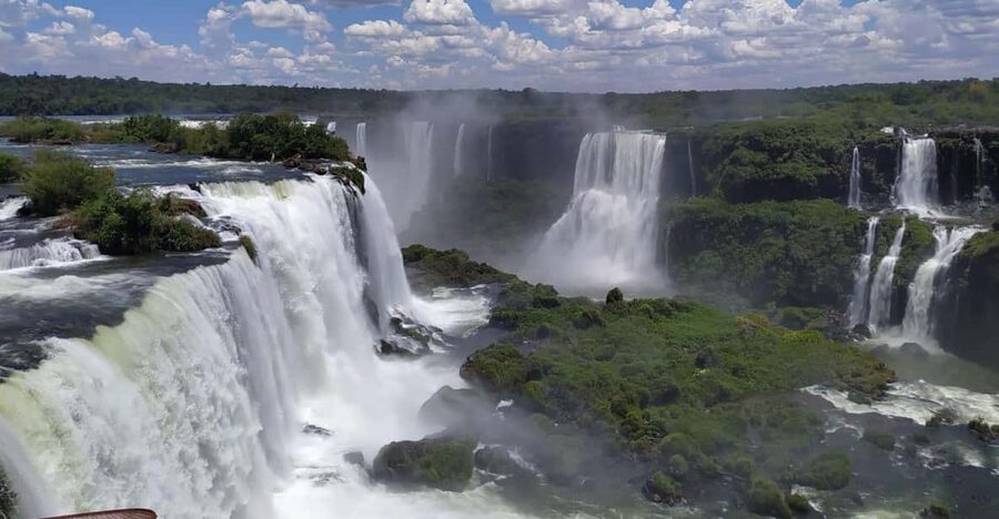 Brazil & Argentina: Iguazu Falls Both Sides in One Day - Who should book this tour?